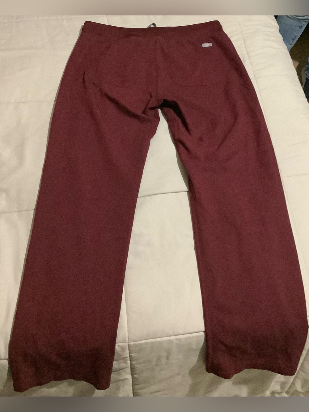 Figs Scrub Burgundy Livingston pants M - Picture 2 of 3